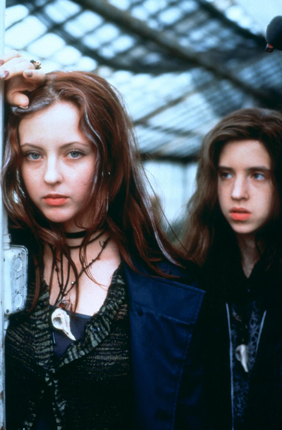 Emily Perkins, Katharine Isabelle