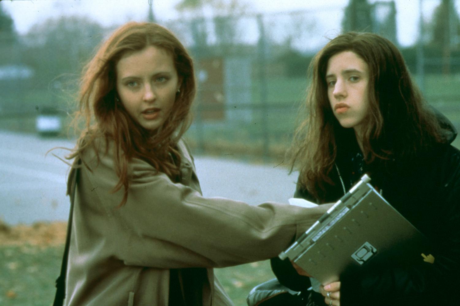 Emily Perkins, Katharine Isabelle