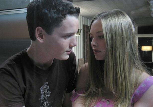 Amanda Seyfried,Anton Yelchin