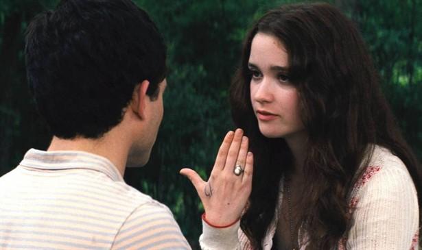 Alden Ehrenreich,Alice Englert