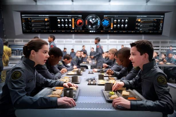 Asa Butterfield,Hailee Steinfeld