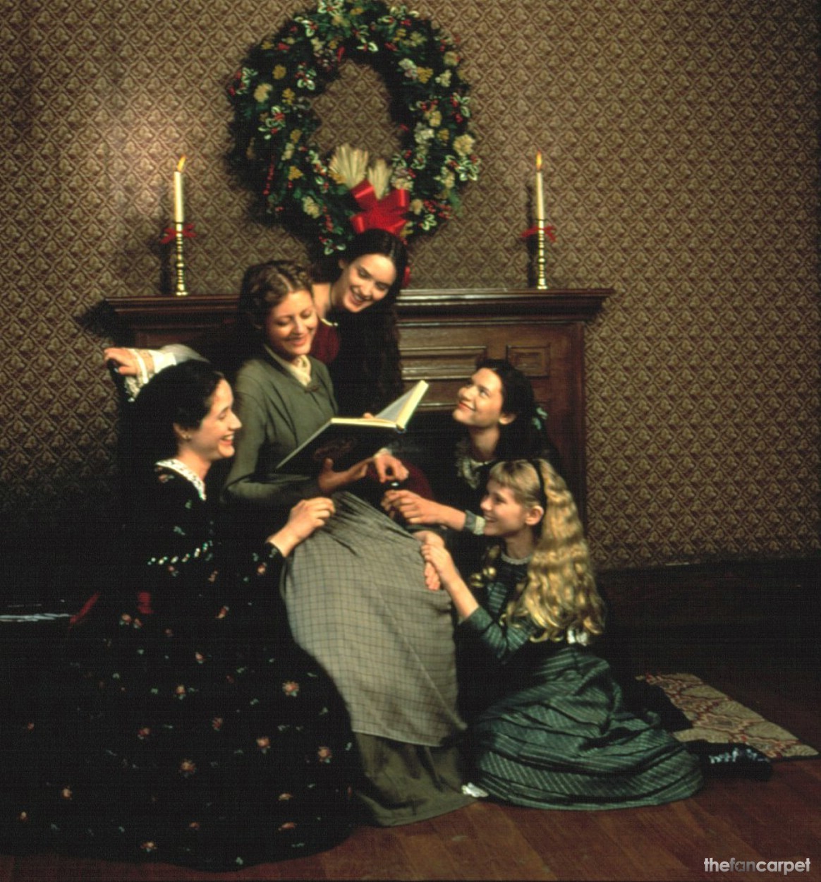 Крошечное рождество. Сьюзен Сарандон маленькие женщины. Little women 1994. Вайнона Райдер в фильме маленькие женщины. Луиза Мэй Олкотт маленькие женщины фильм.