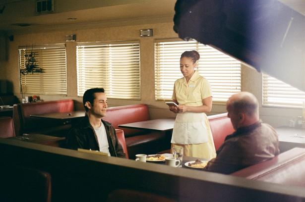 Bruce Willis,Joseph Gordon-Levitt