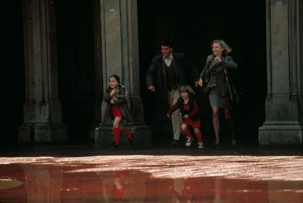 Alex D. Linz,George Clooney,Mae Whitman,Michelle Pfeiffer