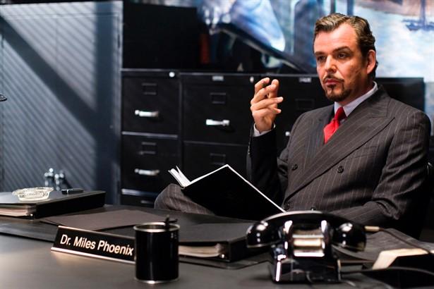 Danny Huston