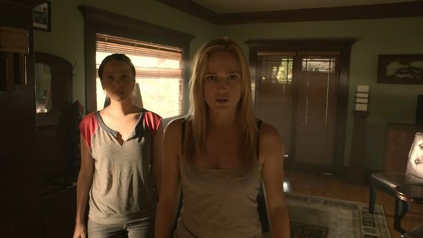 Caity Lotz,Camilla Luddington