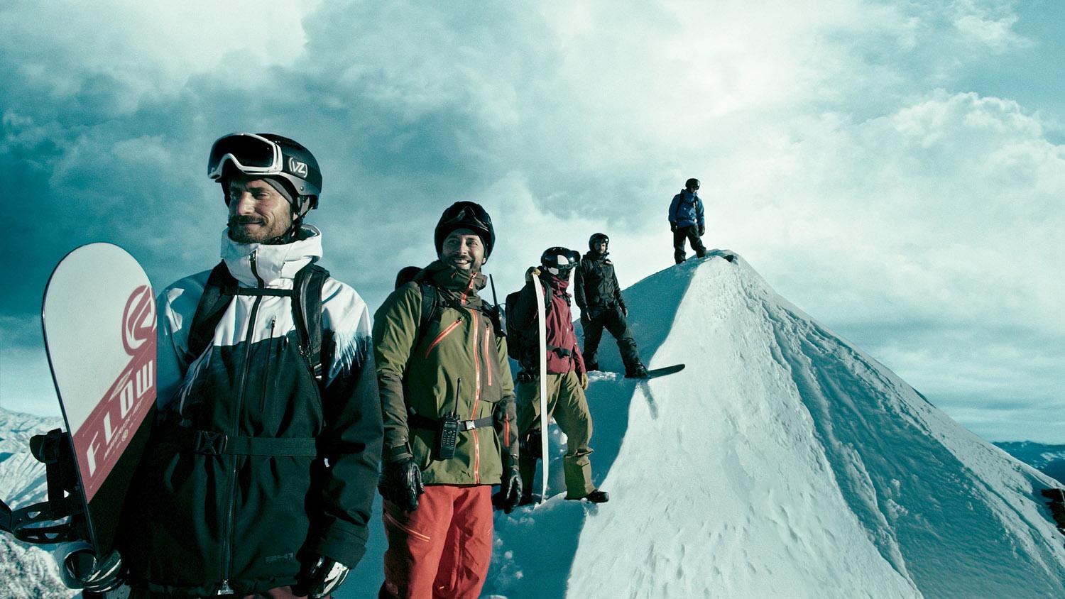 Édgar Ramírez, Luke Bracey