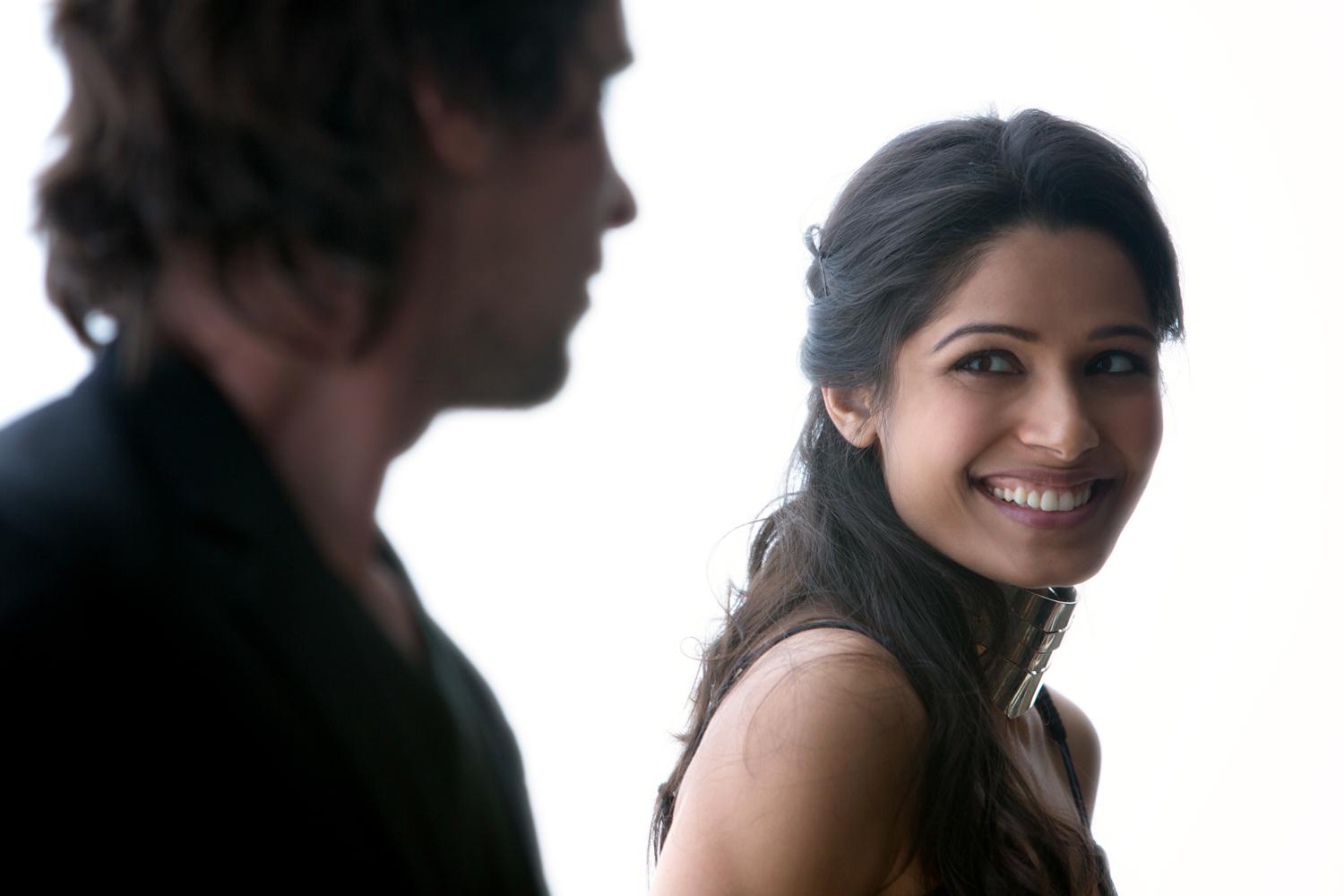 Christian Bale, Freida Pinto