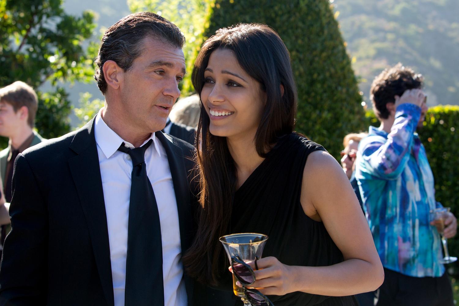 Antonio Banderas, Freida Pinto