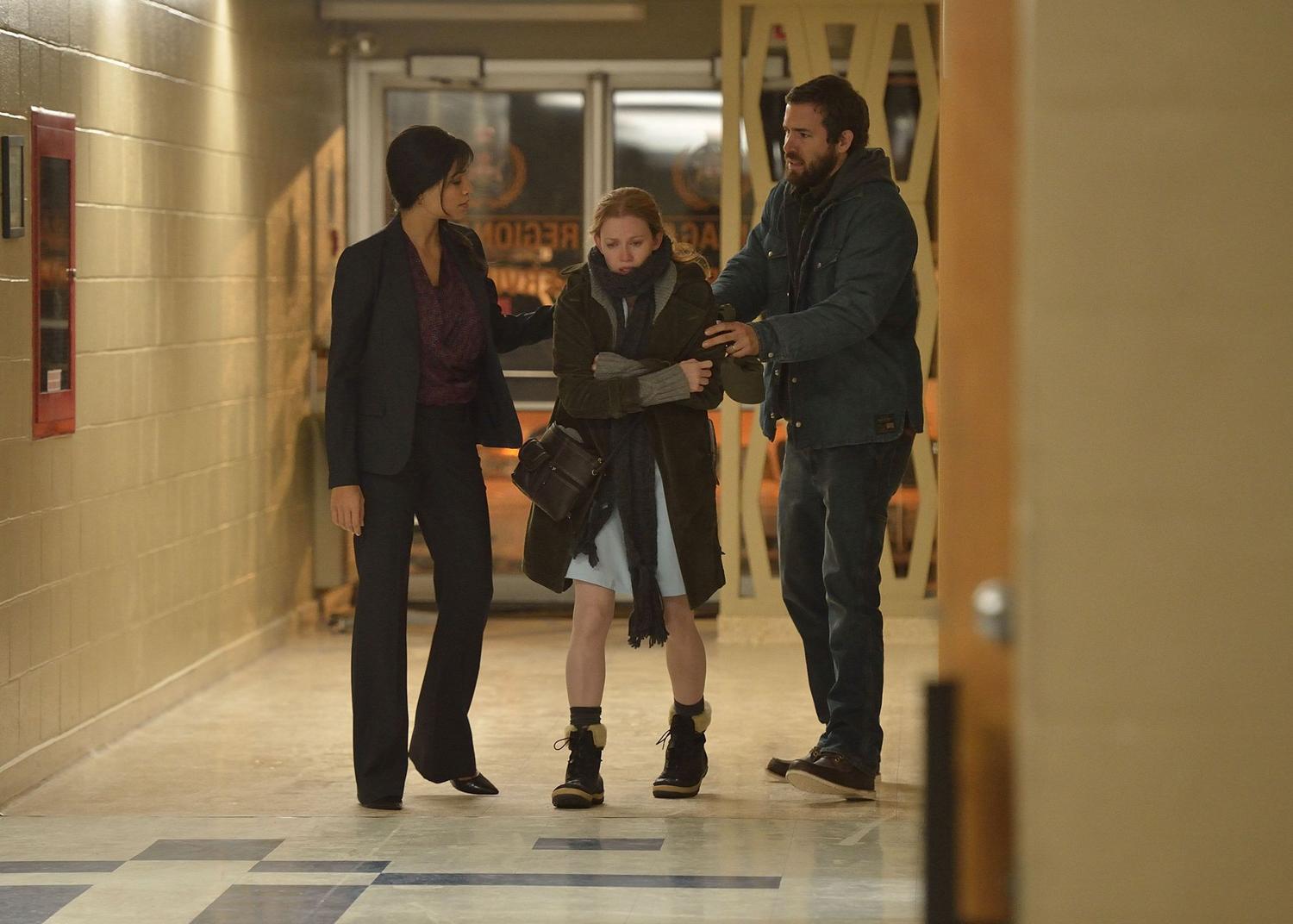 Ryan Reynolds, Mireille Enos