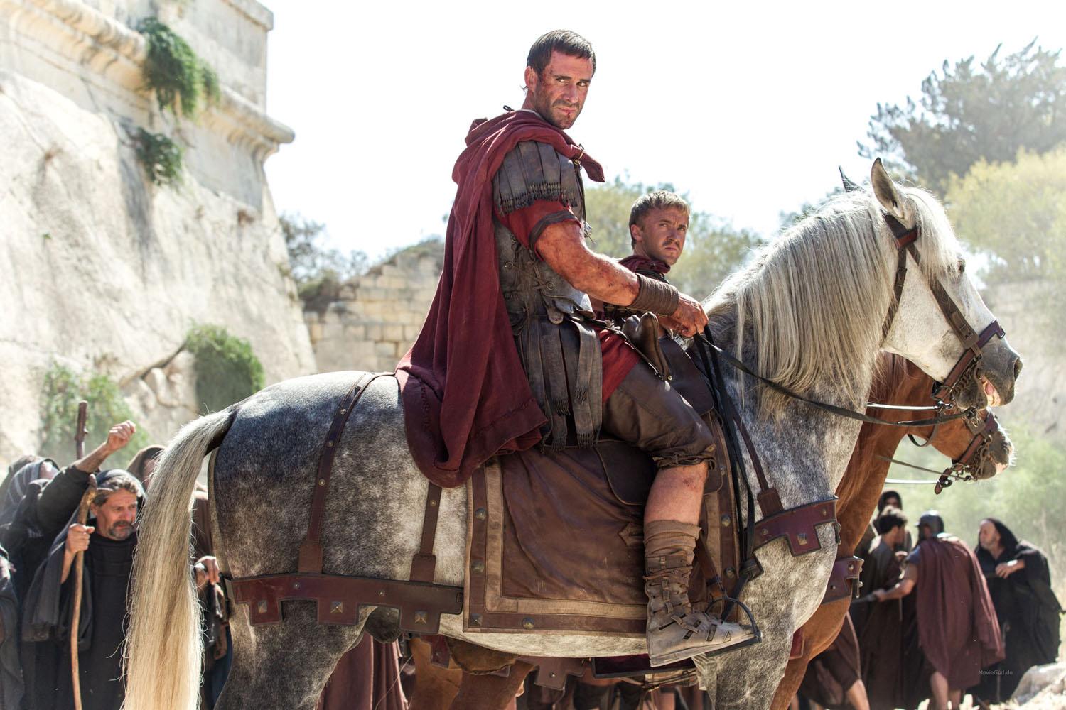 Joseph Fiennes, Tom Felton