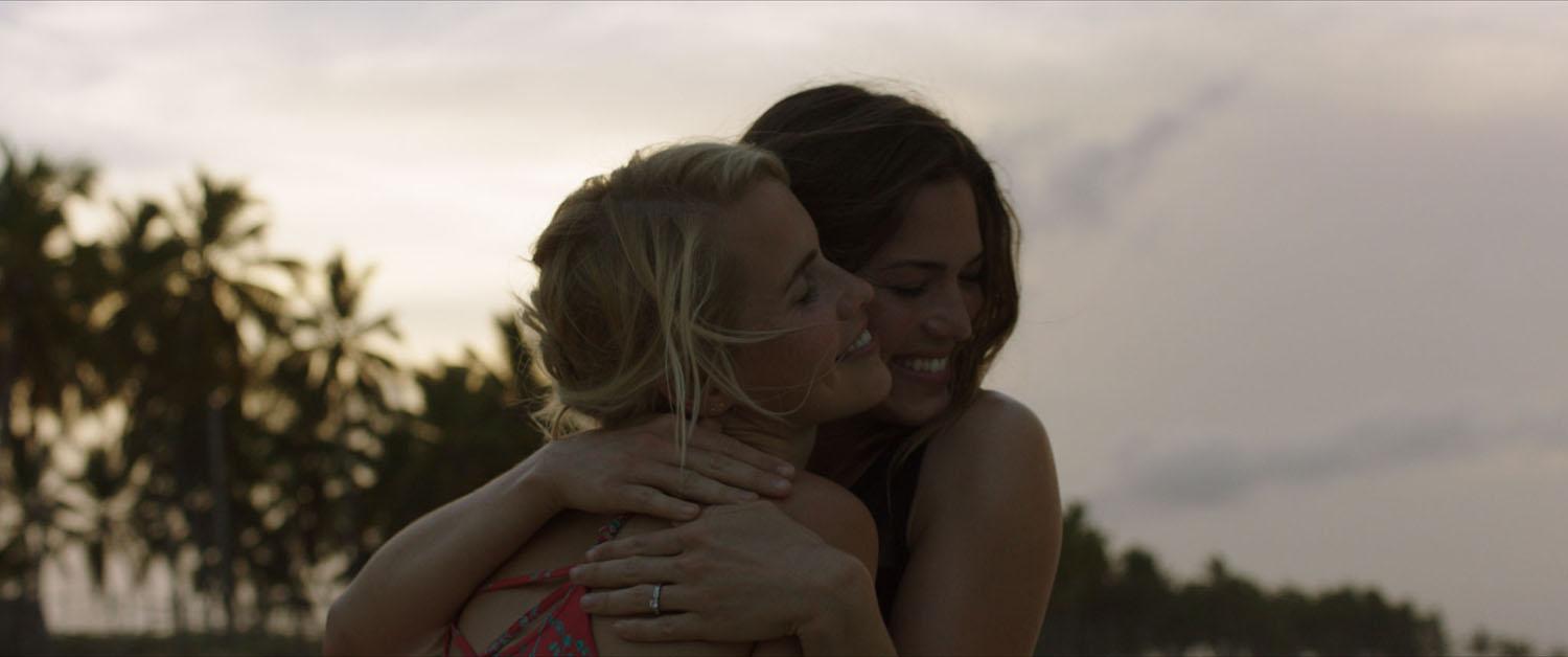 Mandy Moore, Claire Holt