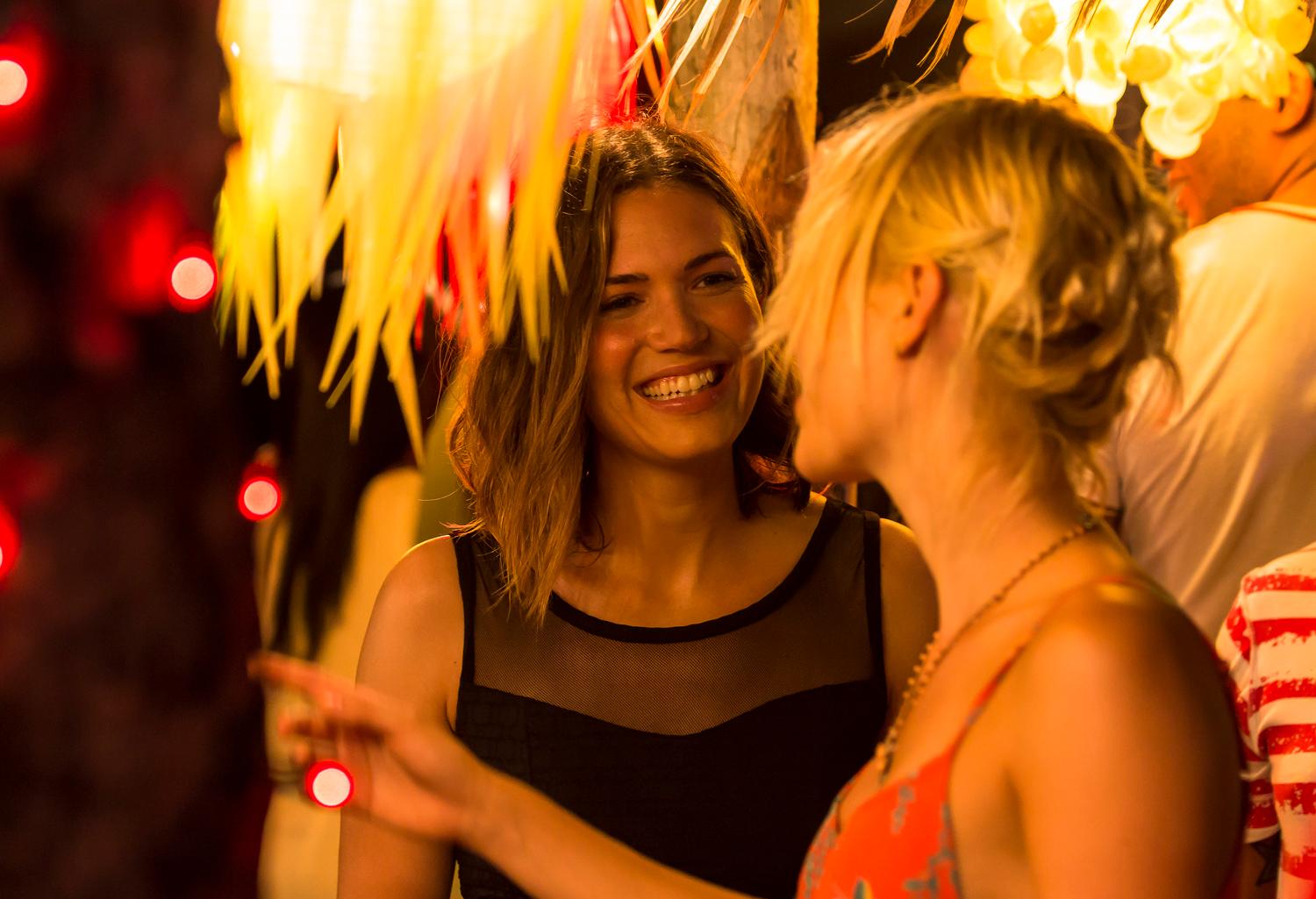 Mandy Moore, Claire Holt