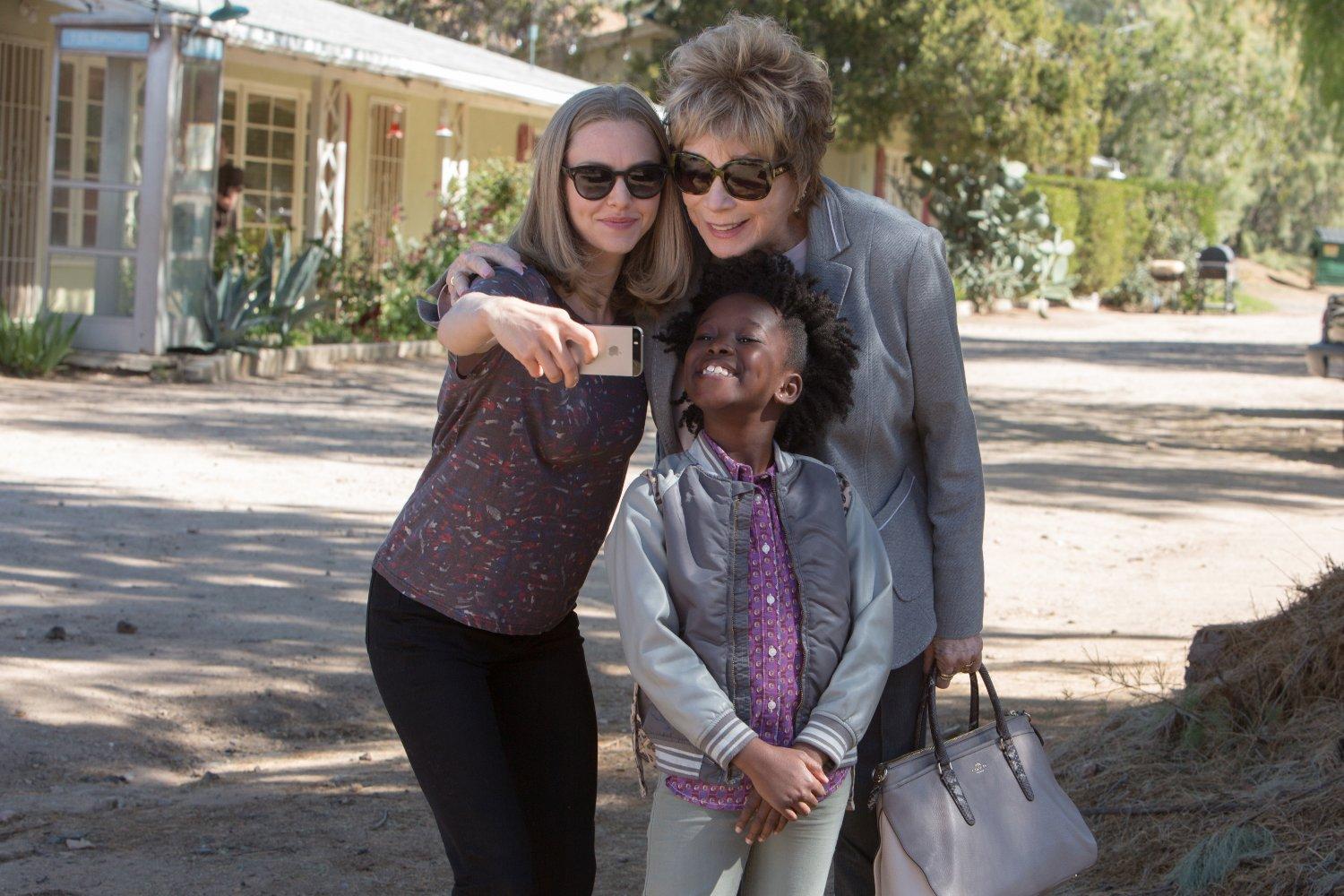 Shirley MacLaine, Amanda Seyfried