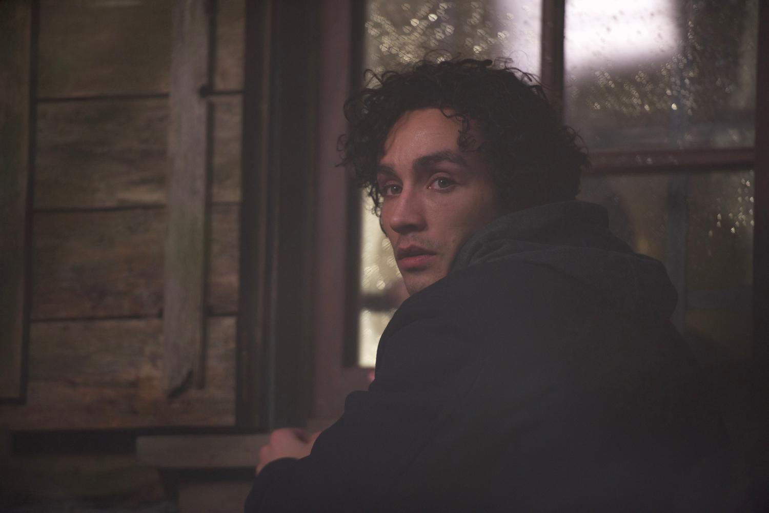 Robert Sheehan