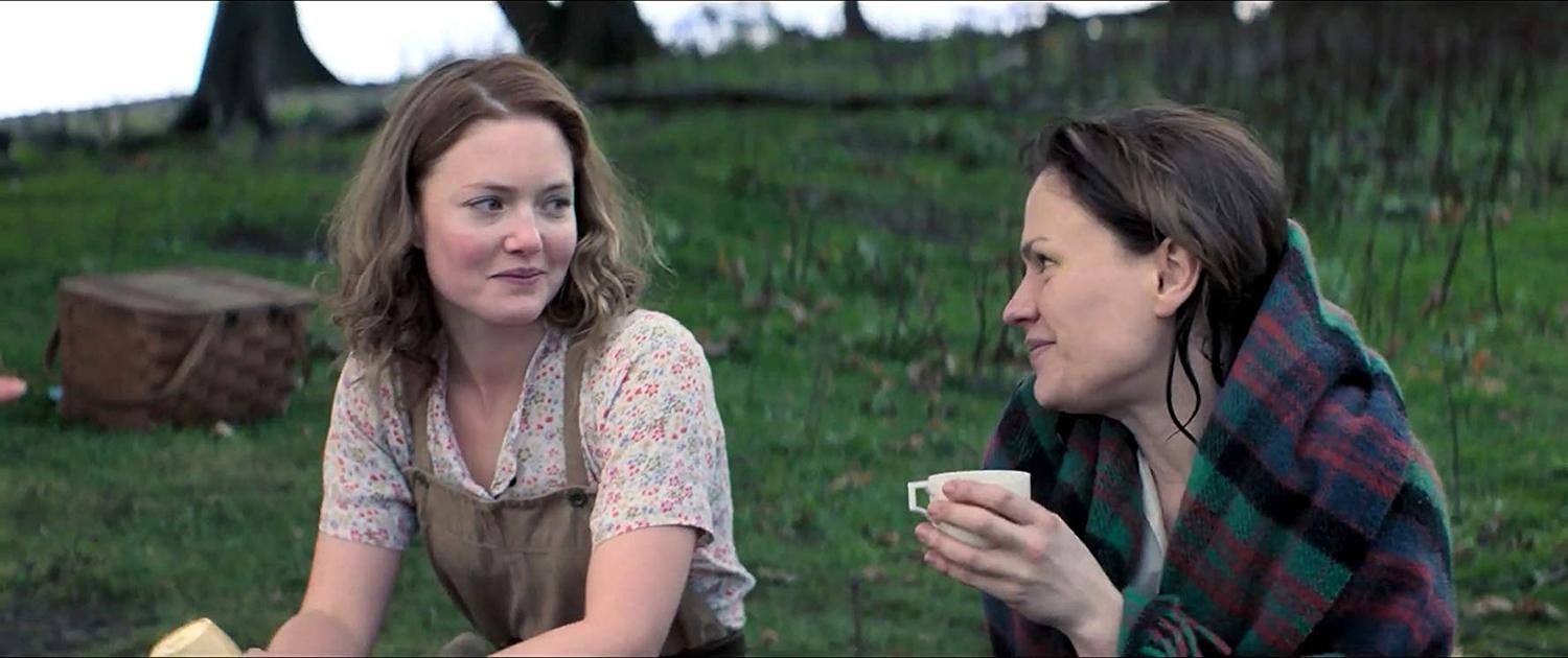 Anna Paquin, Holliday Grainger